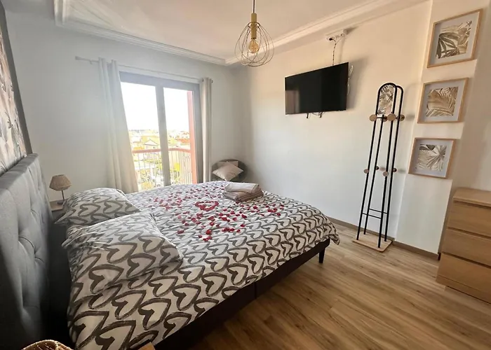 Le Mistral Standing Avec Vue Exceptionnelle En 1ere Ligne Vakantiehuis