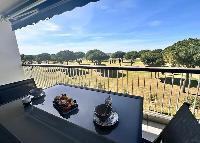 Le Mistral Standing Avec Vue Exceptionnelle En 1ere Ligne Vakantiehuis